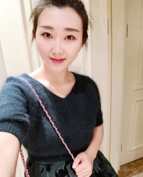 小妮的第三张照片--台湾上门女婿服务网