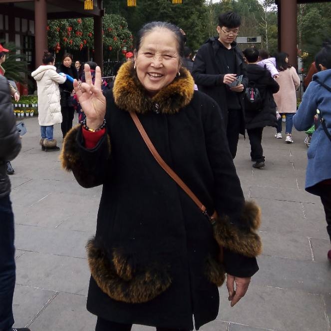 刘刘的第一张照片--台湾上门女婿服务网