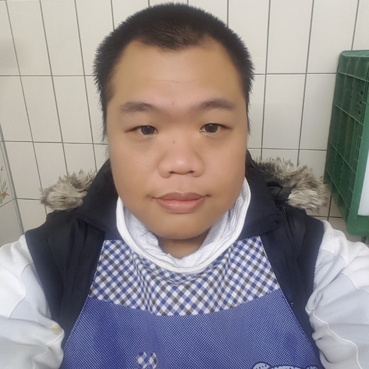 黑熊的第一张照片--台湾上门女婿服务网
