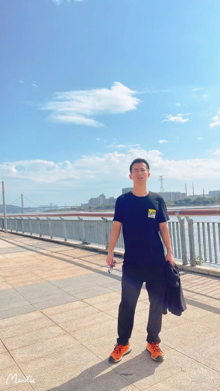 小螃蟹的第一张照片--台湾上门女婿服务网