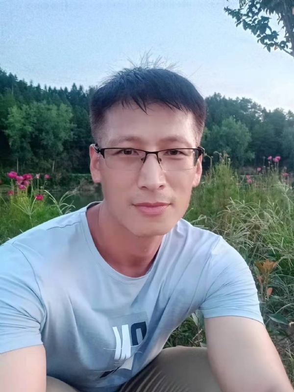 零零柒的第一张照片--台湾上门女婿服务网