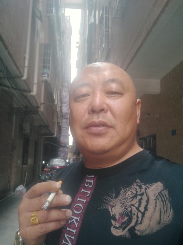 人在TA乡的第一张照片--台湾上门女婿服务网