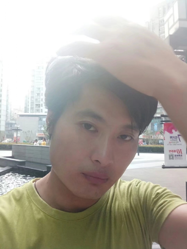 钢铁侠的第一张照片--台湾上门女婿服务网