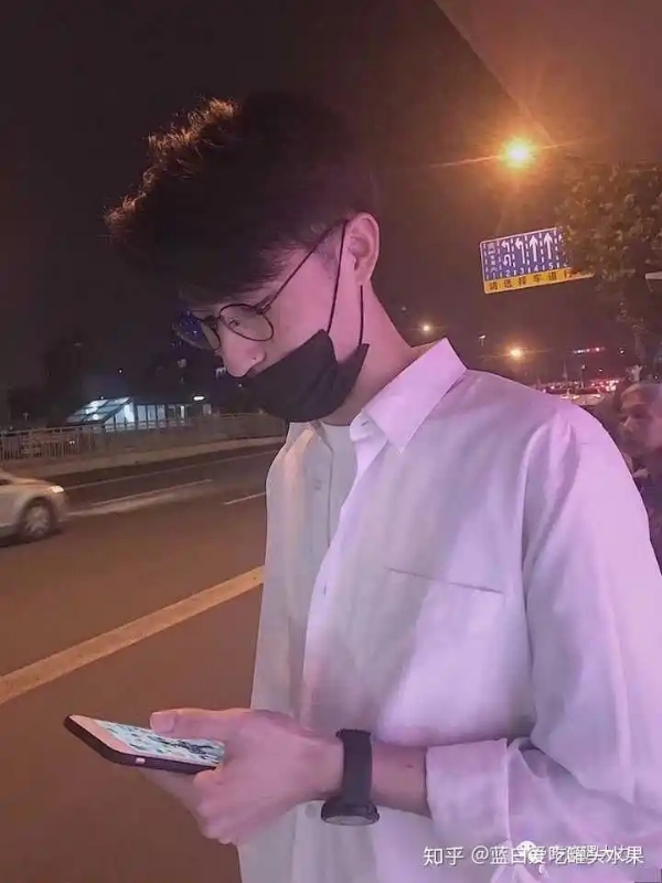 情圣的第一张照片--台湾上门女婿服务网