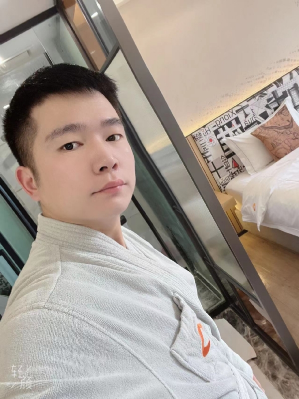 绿帽的第一张照片--台湾上门女婿服务网