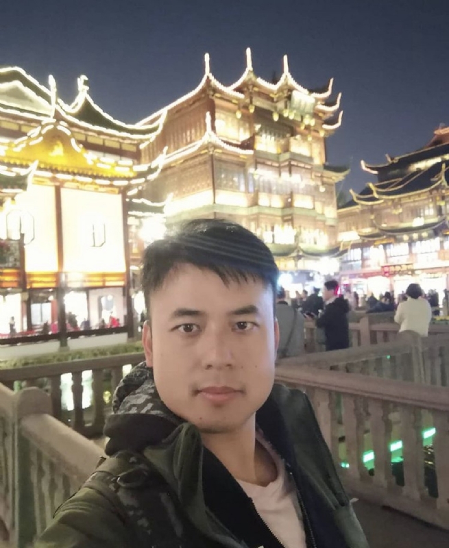 何先生he的第一张照片--台湾上门女婿服务网