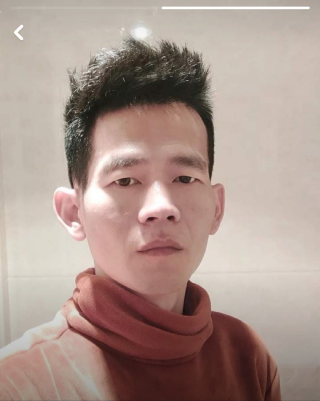 白了少年头的第一张照片--台湾上门女婿服务网
