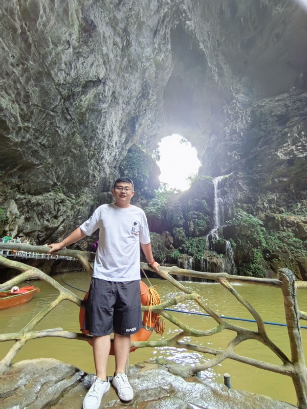 慎独的第二张照片--台湾上门女婿服务网